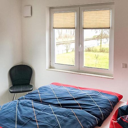 2 Bedroom Cozy Apartment In Rechlin Exterior foto