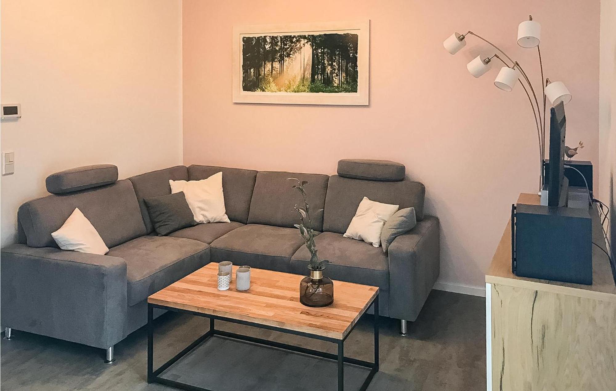 2 Bedroom Cozy Apartment In Rechlin Exterior foto