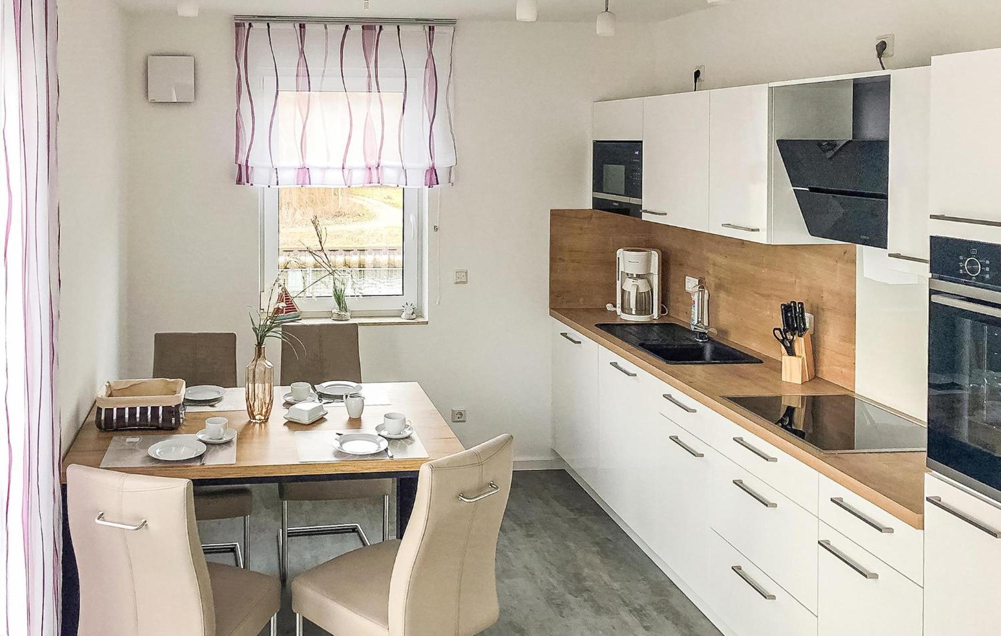 2 Bedroom Cozy Apartment In Rechlin Exterior foto