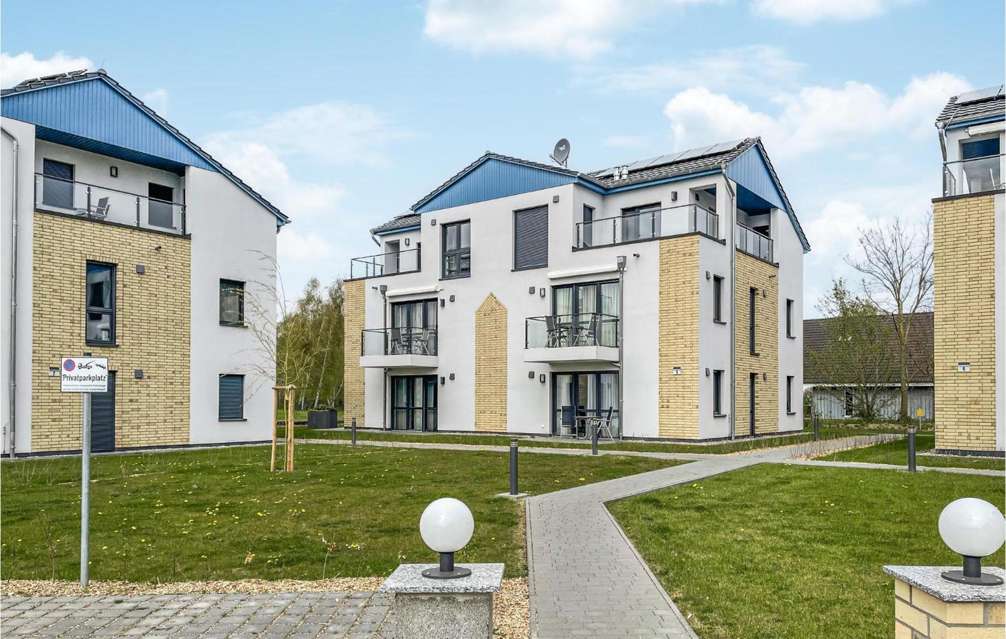 2 Bedroom Cozy Apartment In Rechlin Exterior foto